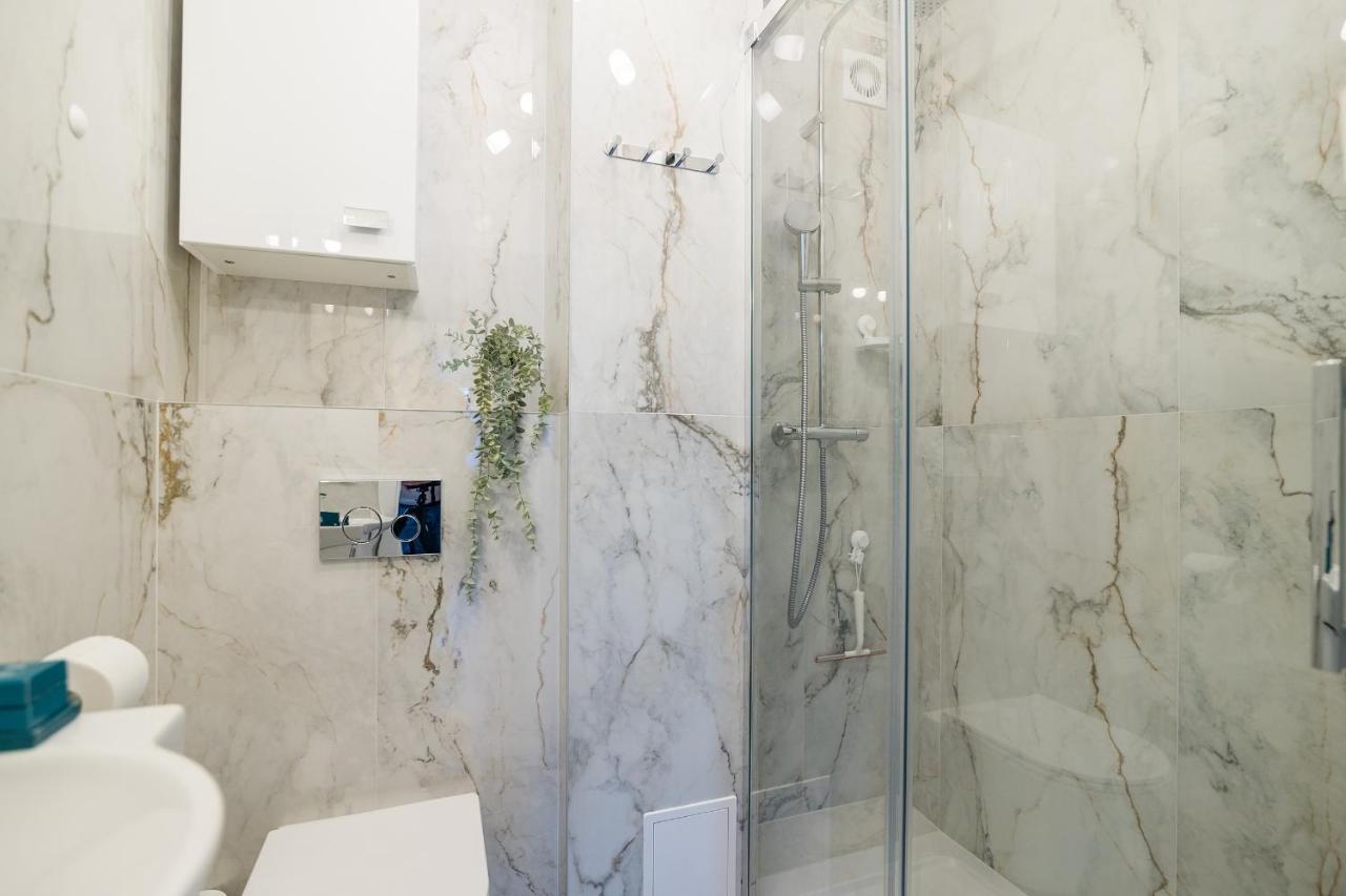 Shortstaypoland Jana Pawla Ii Apartament Warszawa